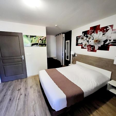 Auberge Des Lacs Bleus Clerac Exterior photo