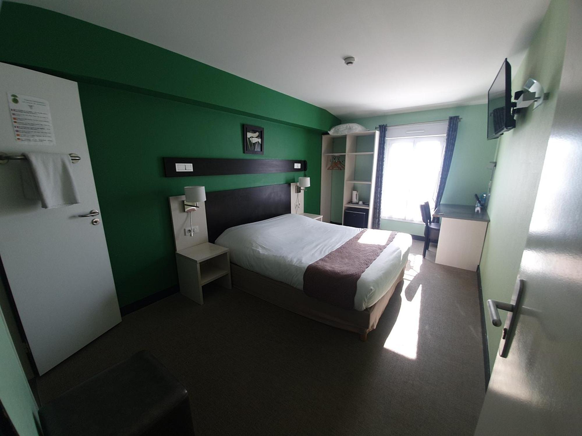 Auberge Des Lacs Bleus Clerac Room photo